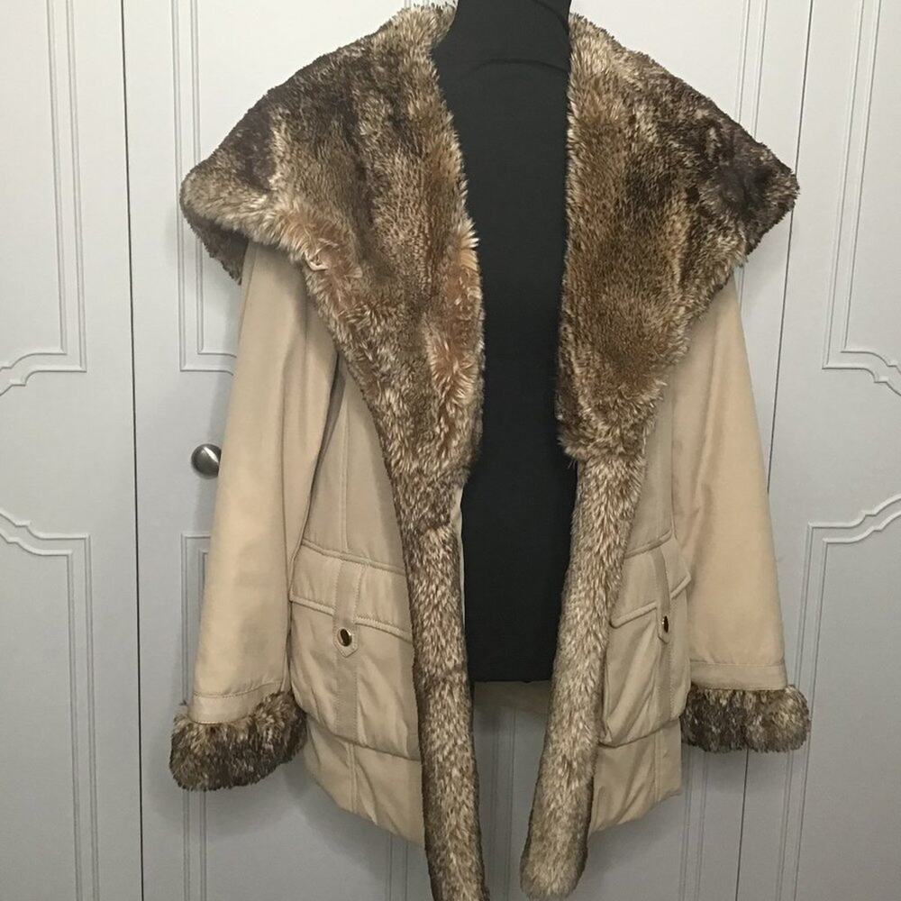 IMAN Winter Jacket with Faux Fur Trim - Size Medium